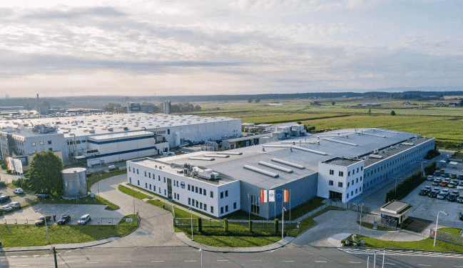 LOG IN, la SCPI de Theoreim, fait une première acquisition en Pologne